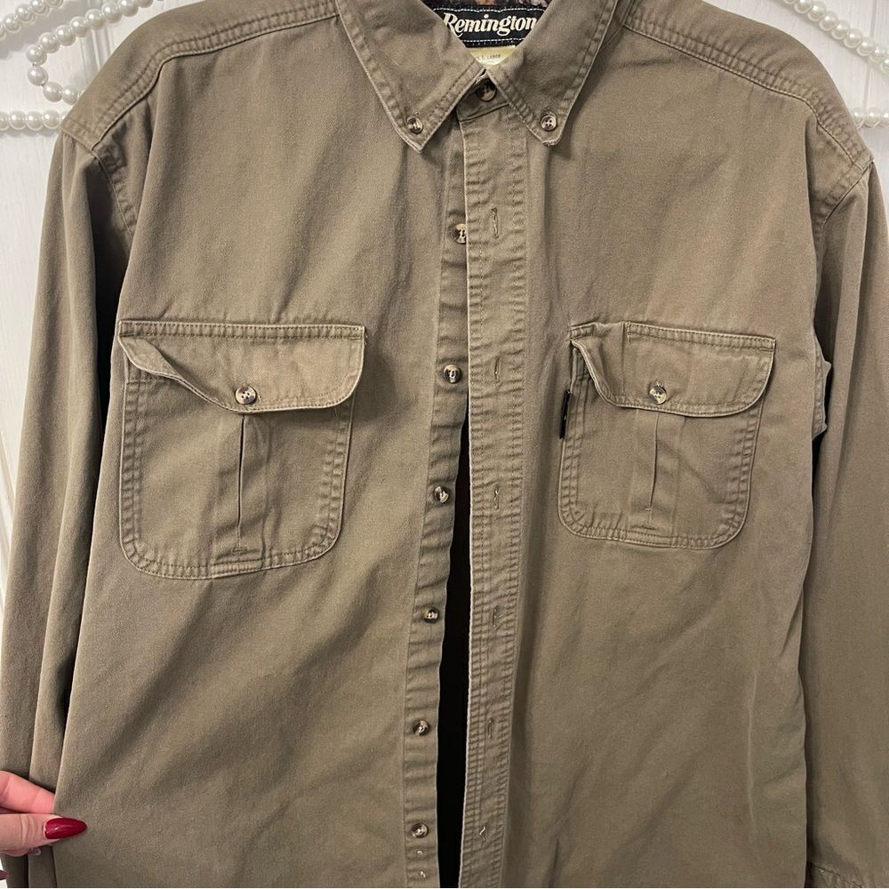 Remington Button Down - Picture 2 of 5